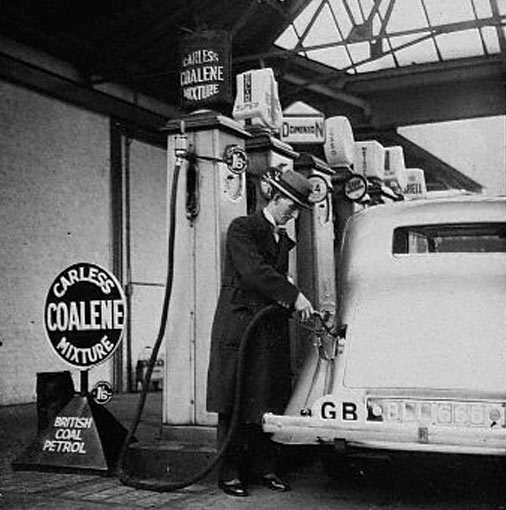 Gas station circa 1935