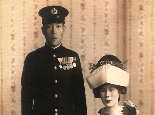 Ishida and wife